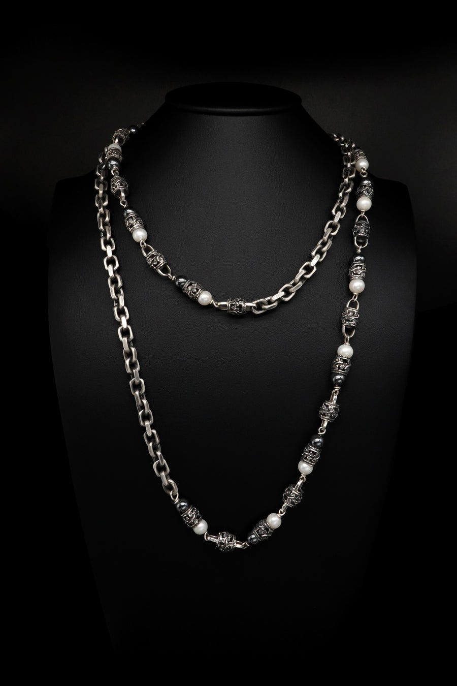 Pearl Mix w/ Oxidized Anchor Link Necklace